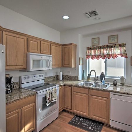 Desert Condo with Pool about 3 Miles to Colorado River! Bullhead City Exterior foto