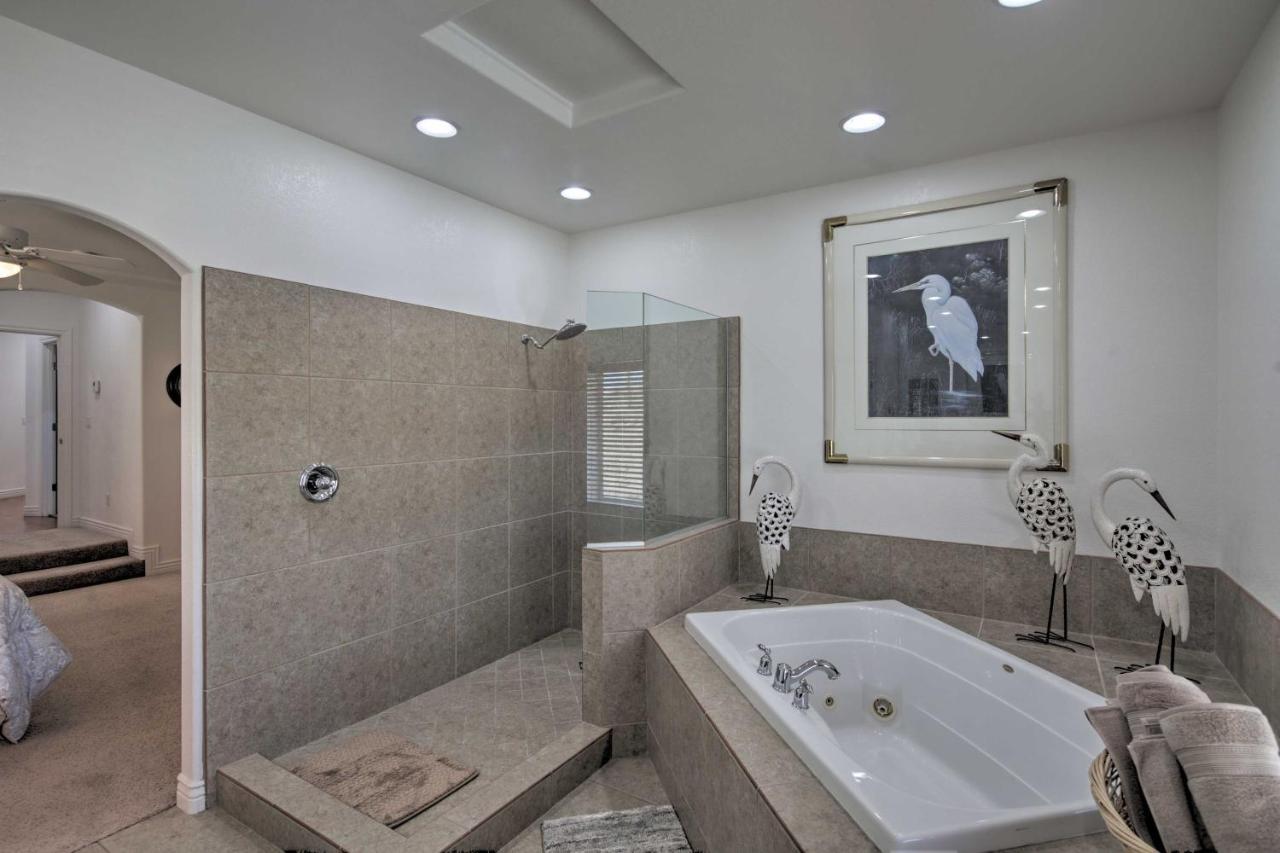 Desert Condo with Pool about 3 Miles to Colorado River! Bullhead City Exterior foto