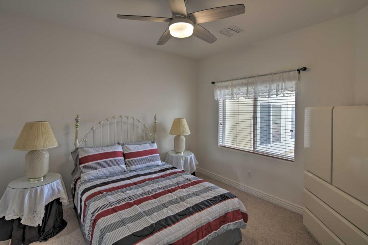 Desert Condo with Pool about 3 Miles to Colorado River! Bullhead City Exterior foto