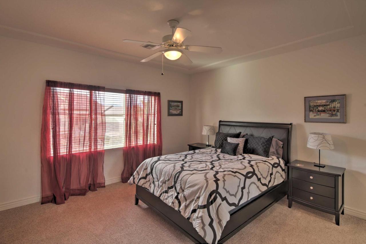 Desert Condo with Pool about 3 Miles to Colorado River! Bullhead City Exterior foto