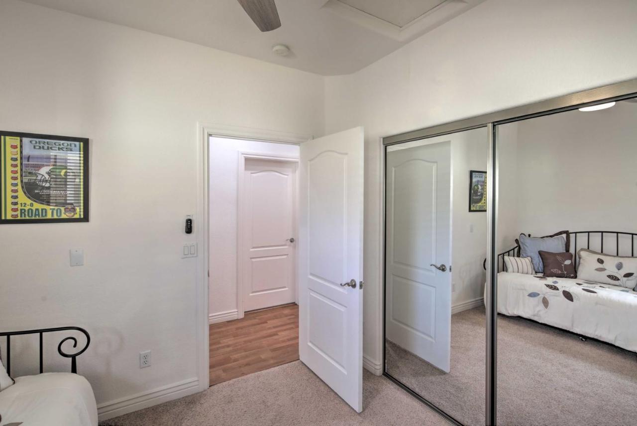 Desert Condo with Pool about 3 Miles to Colorado River! Bullhead City Exterior foto